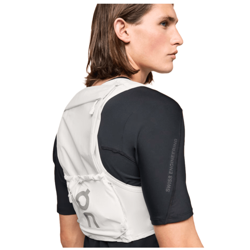 Unisex On Ultra Vest 10L